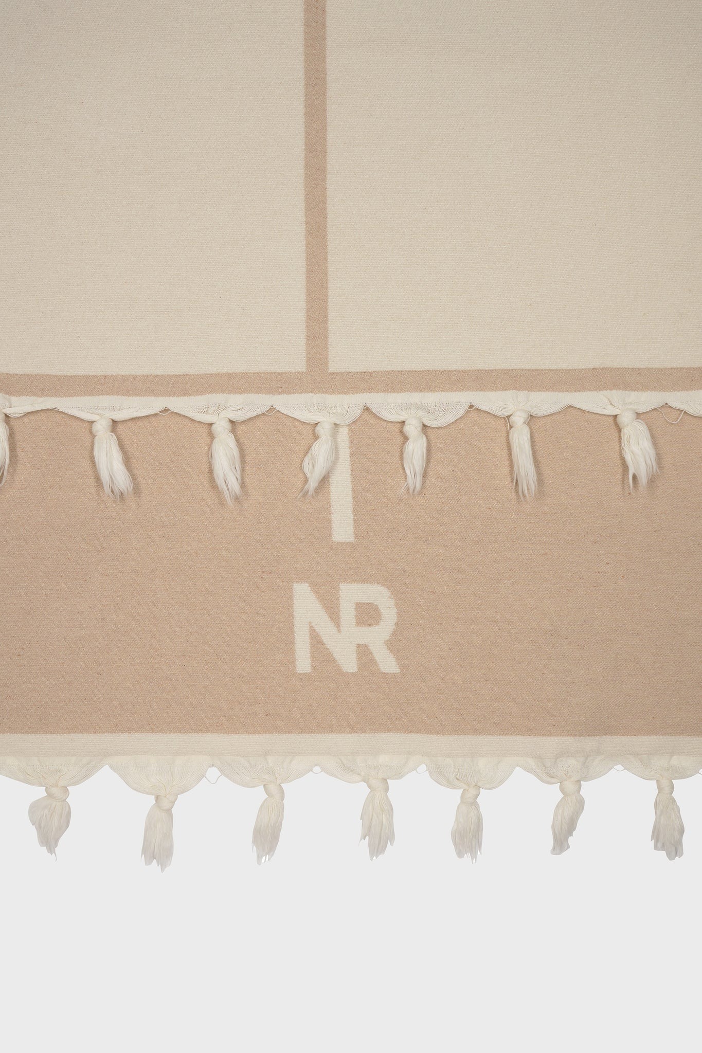 77D5F9E25A47423B757B576BC958055249502092