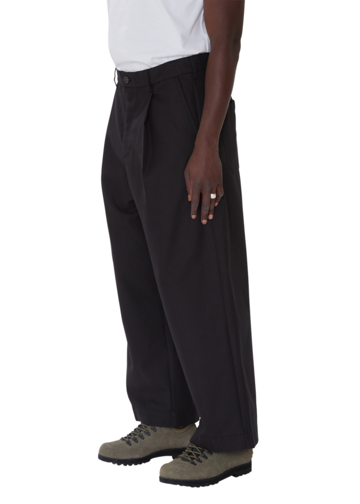 B3320951E1AF140BB92481DBBAA87516D4E939E5